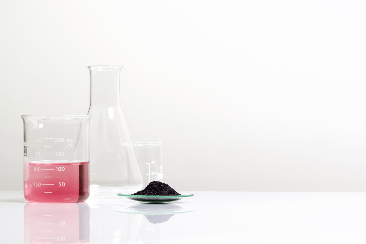 KMnO4 + H2SO4: Reakcja chemiczna superutleniacza w produkcji