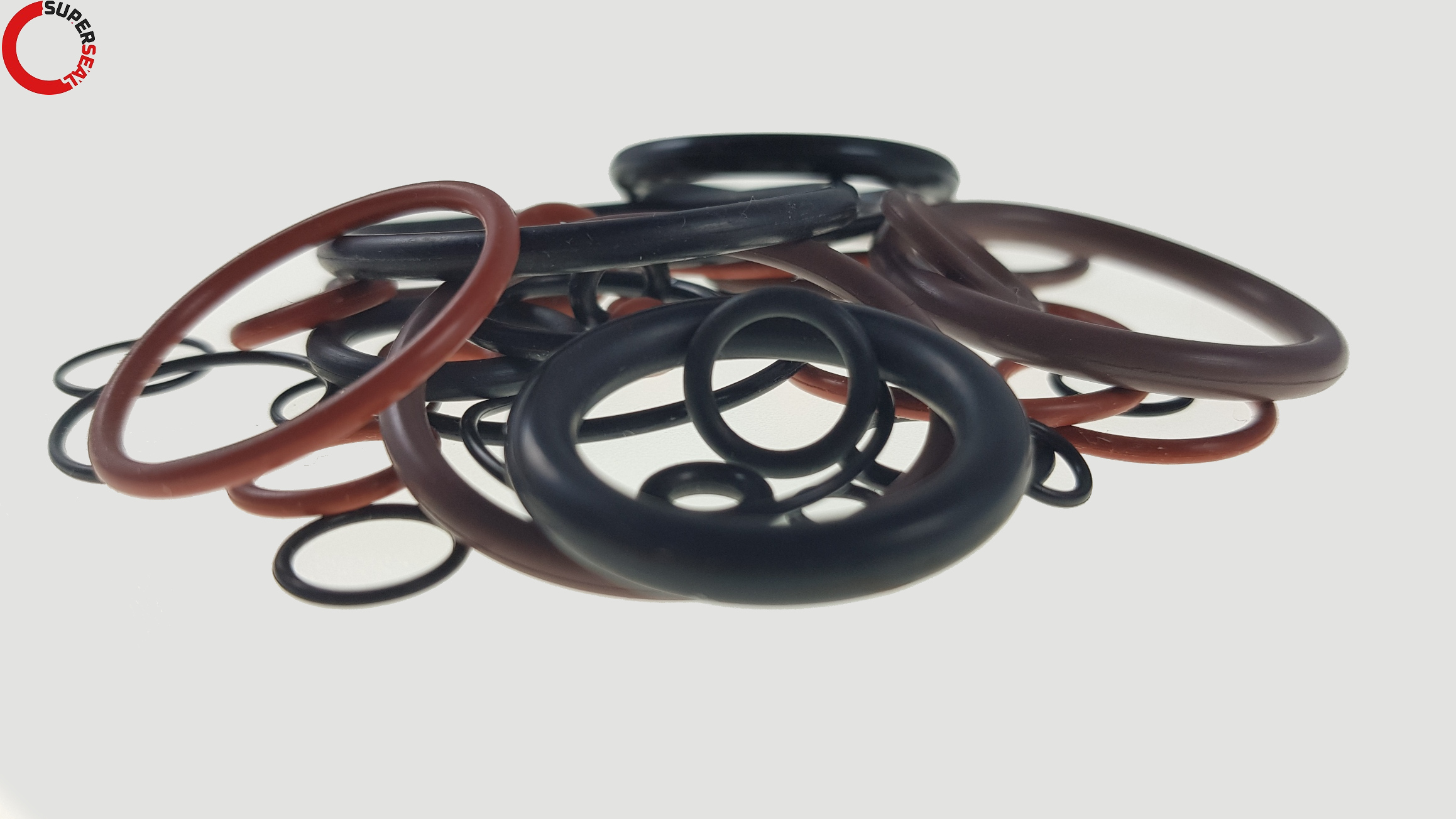 Oring NBR, EPDM czy FKM – jaki materiał wybrać?